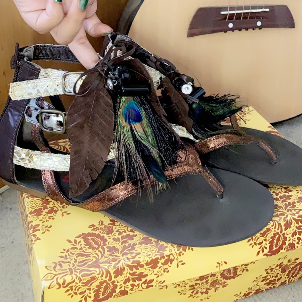 Sandals - Picture 2 of 5